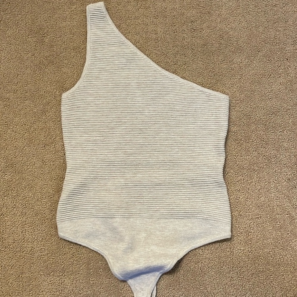 Abercrombie & Fitch Ribbed One Shoulder Bodysuit